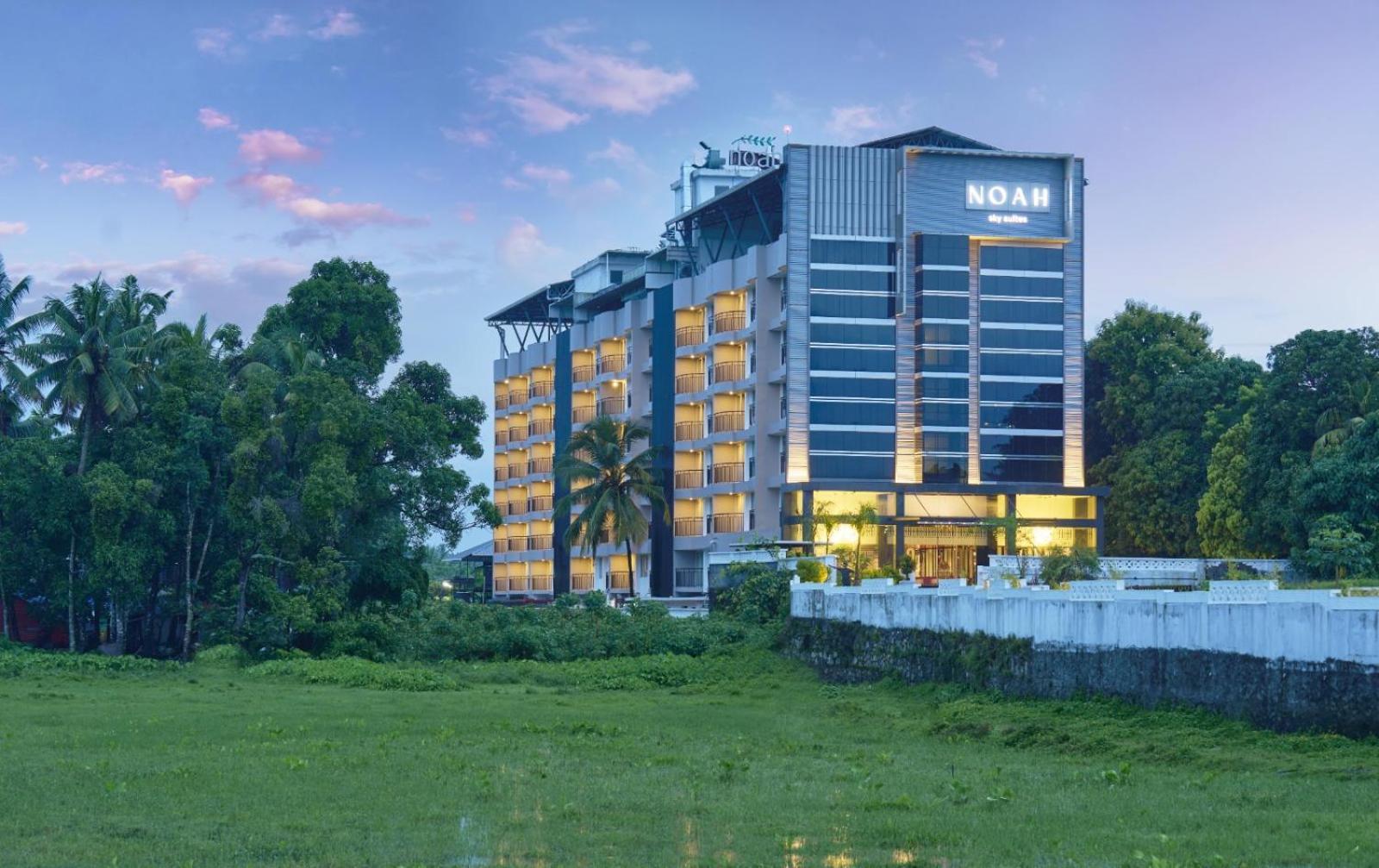 Noah Sky Suites Kochi Dış mekan fotoğraf